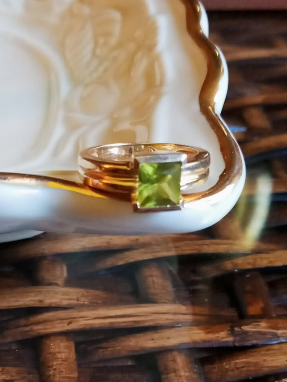 STUNNING Vintage Charles M. Levy 14K Gold Princess-Cut Peridot Statement Ring💍 - Picture 5 of 11